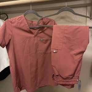 Figs Mauve Scrubs